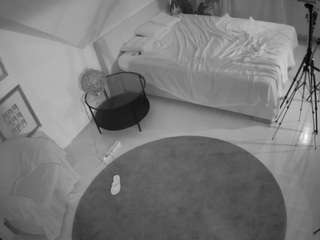 voyeurcam-julmodels-whitebed-4 Models Horny camsoda