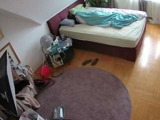 voyeurcam-julmodels-whitebed-4 Nude Cam Models camsoda