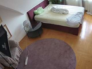 Live Cam Models voyeurcam-julmodels-whitebed-4 camsoda