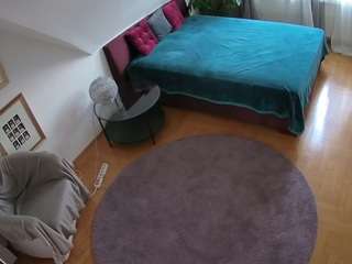 camsoda voyeurcam-julmodels-whitebed-4