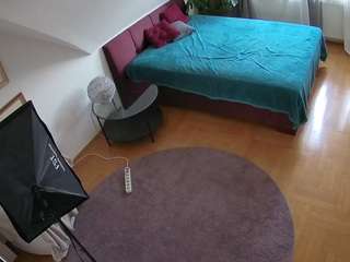 camsoda voyeurcam-julmodels-whitebed-4