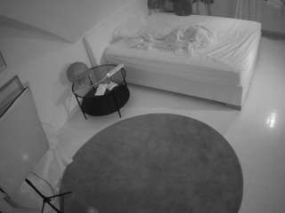 camsoda voyeurcam-julmodels-whitebed-4