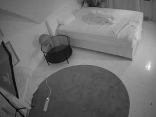 Reale Voyeur camsoda voyeurcam-julmodels-whitebed-4