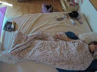 Cams Models camsoda voyeurcam-julmodels-whitebed-4