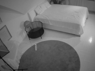 Reallifecam House camsoda voyeurcam-julmodels-whitebed-4