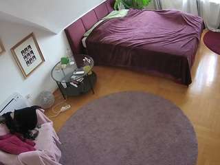 voyeurcam-julmodels-whitebed-4