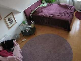voyeurcam-julmodels-whitebed-4