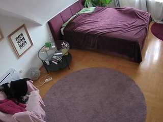voyeurcam-julmodels-whitebed-4