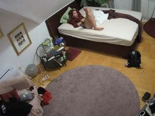 voyeurcam-julmodels-whitebed-4