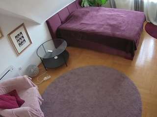 voyeurcam-julmodels-whitebed-4