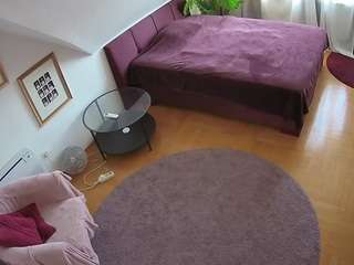 voyeurcam-julmodels-whitebed-4
