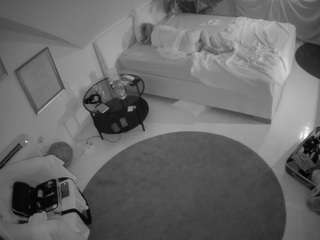 voyeurcam-julmodels-whitebed-4 webcam model