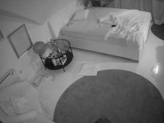 voyeurcam-julmodels-whitebed-4 Webcam Model Profile