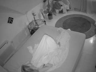 voyeurcam-julmodels-whitebed-4 - Cam en Direct