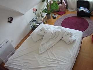 voyeurcam-julmodels-... webcam