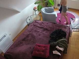 voyeurcam-julmodels-whitebed-4 camsoda