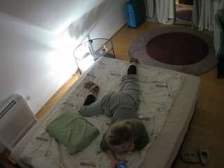 voyeurcam-julmodels-whitebed-4 webcam model