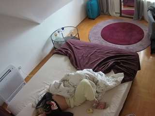 voyeurcam-julmodels-whitebed-4's CamSoda show and profile