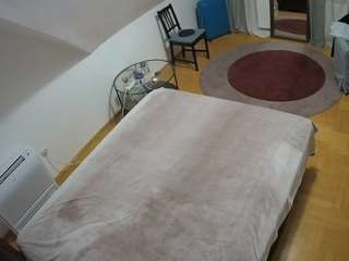 voyeurcam-julmodels-whitebed-4's CamSoda show and profile