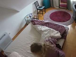 voyeurcam-julmodels-whitebed-4