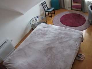 voyeurcam-julmodels-whitebed-4's CamSoda show and profile