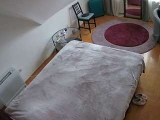 voyeurcam-julmodels-whitebed-4's CamSoda show and profile