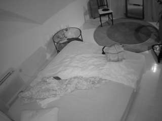 voyeurcam-julmodels-... webcam