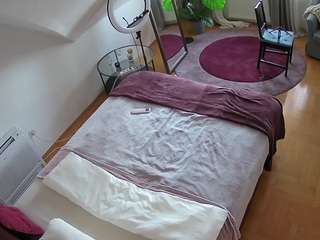 voyeurcam-julmodels-whitebed-4