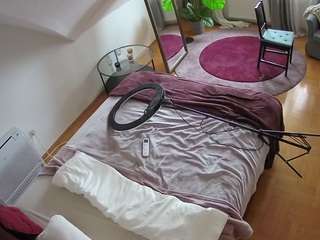 voyeurcam-julmodels-whitebed-4