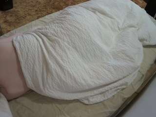 voyeurcam-julmodels-whitebed-4