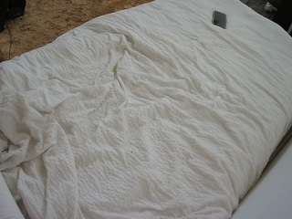 voyeurcam-julmodels-whitebed-4