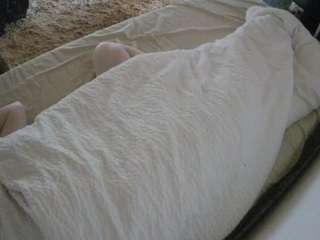 voyeurcam-julmodels-whitebed-4 webcam