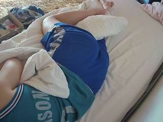 voyeurcam-julmodels-whitebed-4 webcam