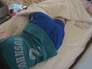 voyeurcam-julmodels-whitebed-4 webcam