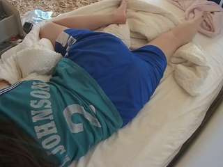 voyeurcam-julmodels-whitebed-4 webcam