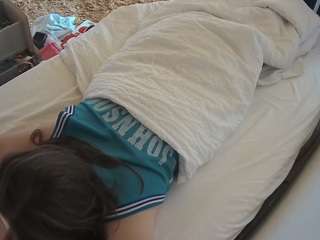 voyeurcam-julmodels-whitebed-4 webcam