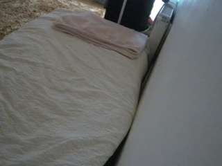 voyeurcam-julmodels-whitebed-4 webcam