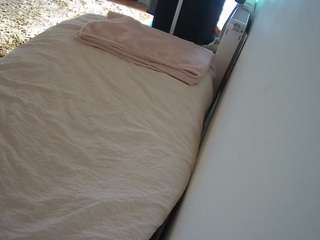 voyeurcam-julmodels-whitebed-4 live cam profile