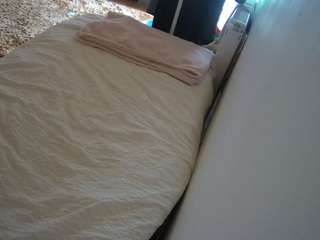 voyeurcam-julmodels-whitebed-4