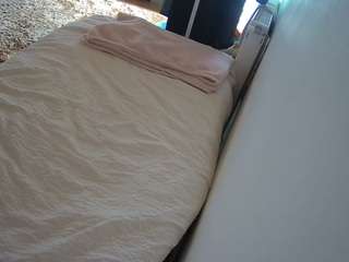 voyeurcam-julmodels-whitebed-4 live cam profile