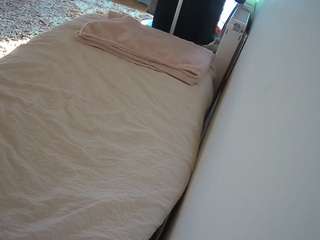 voyeurcam-julmodels-whitebed-4 live cam profile