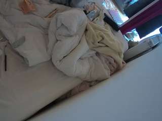 Live stream of voyeurcam-julmodels-whitebed-4