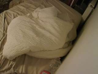 Julmodels Bedroom-A3 live cam — amateur, flashing, hidden