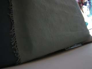 voyeurcam-julmodels-whitebed-4