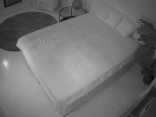 voyeurcam-julmodels-whitebed-5 camsoda Mature Web Cam Live 