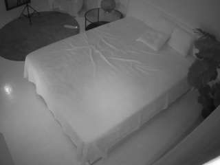 voyeurcam-julmodels-whitebed-5 Stufferdb Models camsoda