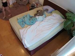 voyeurcam-julmodels-whitebed-5 Xxx Cam Models camsoda