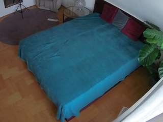 Findom Cam Models camsoda voyeurcam-julmodels-whitebed-5