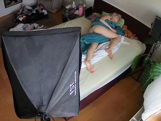 camsoda voyeurcam-julmodels-whitebed-5