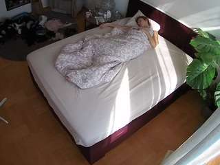 voyeurcam-julmodels-whitebed-5 Free Cam Model camsoda